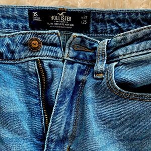 Cute jeans. Super comfortable